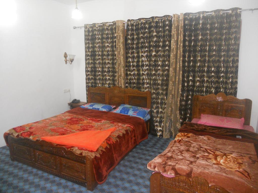 Srīnagar Hotel Royale Jannat المظهر الخارجي الصورة
